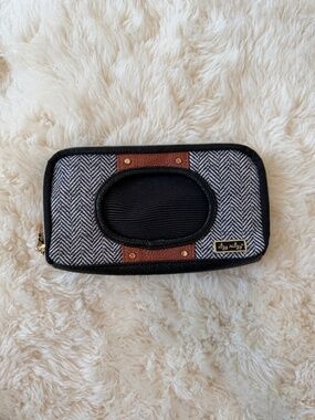 Itzy Ritzy Wipe Holder